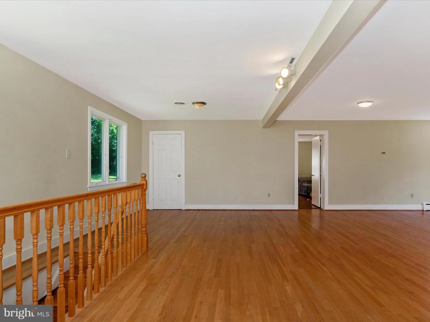 Living - 12540 Falls Rd, Potomac, MD 20854 photo 6 of 9