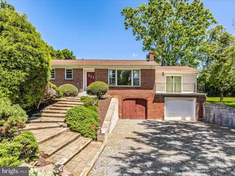 Exterior - 12540 Falls Rd, Potomac, MD 20854 photo 14 of 14