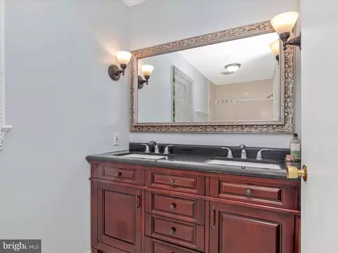 Bath - 12540 Falls Rd, Potomac, MD 20854 photo 2 of 5