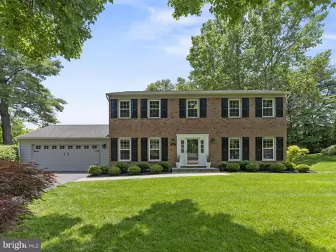 14 Bouldercrest Ct, Rockville, MD 20850