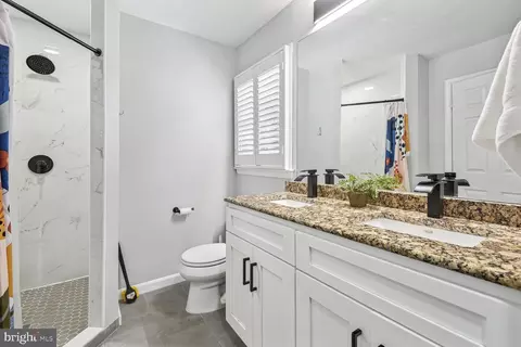 1008 Broadmore Cir, Silver Spring, MD 20904 photo 17