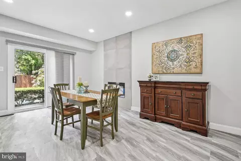 1008 Broadmore Cir, Silver Spring, MD 20904 photo 8