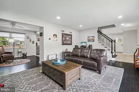 1008 Broadmore Cir, Silver Spring, MD 20904 photo 11