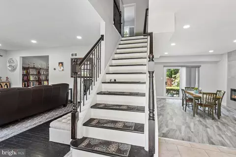 1008 Broadmore Cir, Silver Spring, MD 20904 photo 14