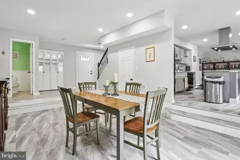 1008 Broadmore Cir, Silver Spring, MD 20904 photo 6