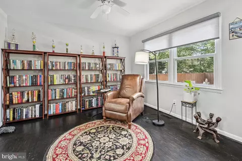 1008 Broadmore Cir, Silver Spring, MD 20904 photo 9