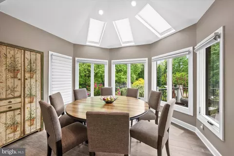 Dining - 10011 Gary Rd, Potomac, MD 20854 photo 1 of 3