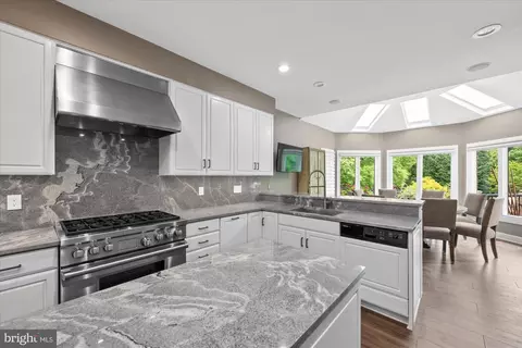 Kitchen - 10011 Gary Rd, Potomac, MD 20854 photo 2 of 5