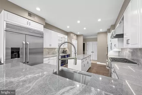 Kitchen - 10011 Gary Rd, Potomac, MD 20854 photo 3 of 5