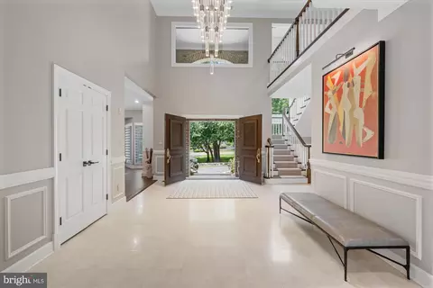 Entry Way - 10011 Gary Rd, Potomac, MD 20854 photo 12 of 15