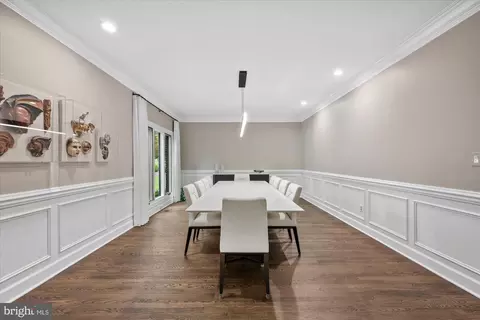Dining - 10011 Gary Rd, Potomac, MD 20854 photo 3 of 3