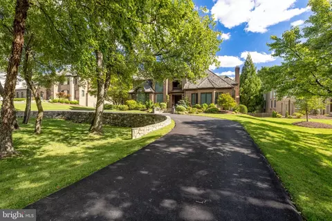Exterior - 10011 Gary Rd, Potomac, MD 20854 photo 17 of 17