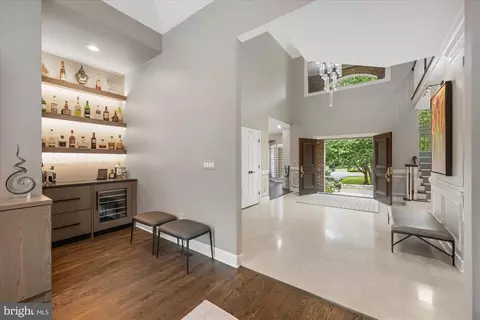 Entry Way - 10011 Gary Rd, Potomac, MD 20854 photo 5 of 15