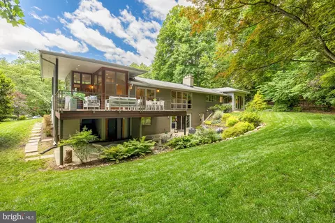 7007 Oak Forest Ln, Bethesda, MD 20817