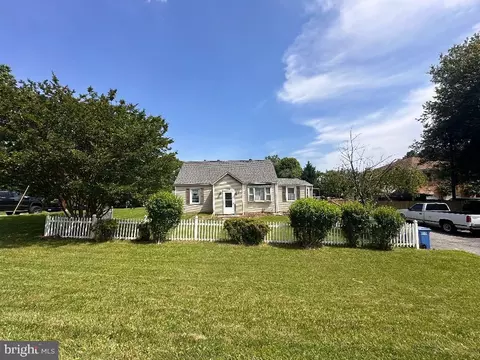 2201 Briggs Rd, Silver Spring, MD 20906