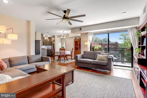 7611 Maple Ave #803, Takoma Park, MD 20912