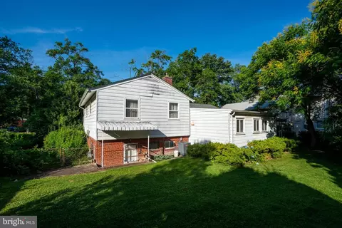 Exterior - 1603 Woodman Ave, Silver Spring, MD 20902 photo 4 of 6