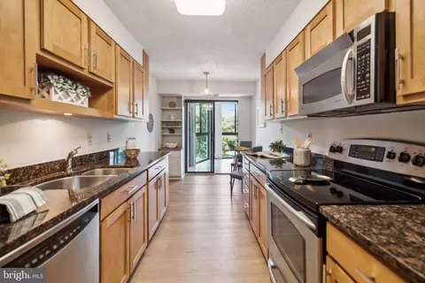 15107 Interlachen Dr #601, Silver Spring, MD 20906 photo 8