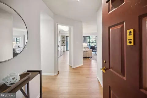 15107 Interlachen Dr #601, Silver Spring, MD 20906 photo 2