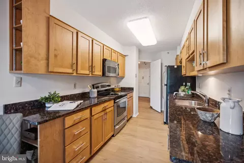 15107 Interlachen Dr #601, Silver Spring, MD 20906 photo 9