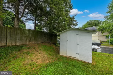 Exterior - 12117 Centerhill St, Silver Spring, MD 20902 photo 4 of 8