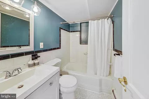Bath - 10118 Mckenney Ave, Silver Spring, MD 20902 photo 1 of 3