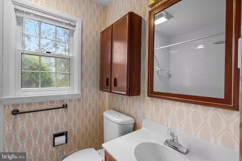 2708 Weisman Rd, Silver Spring, MD 20902 photo 15