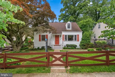 2708 Weisman Rd, Silver Spring, MD 20902