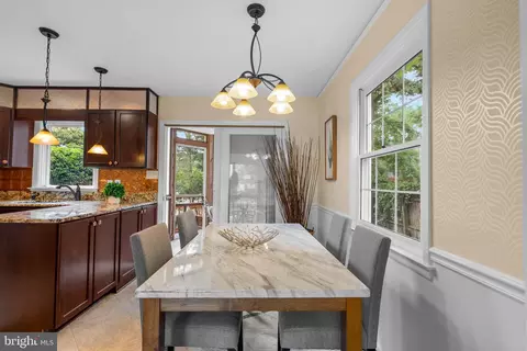 2708 Weisman Rd, Silver Spring, MD 20902 photo 7