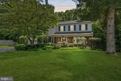13000 Greenstone Ct, Silver Spring, MD 20904