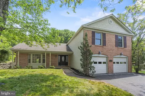10963 Middleboro Dr, Damascus, MD 20872