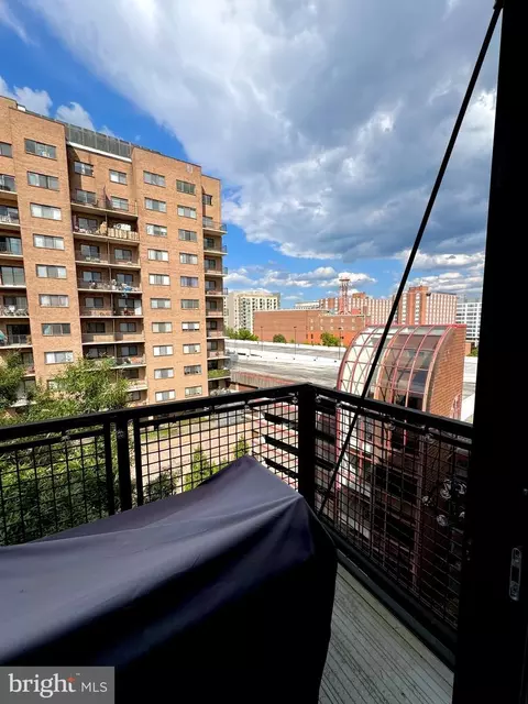 Exterior - 1320 Fenwick Ln #812, Silver Spring, MD 20910 photo 1 of 1
