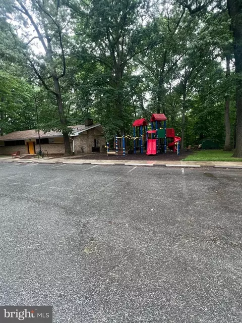 Exterior - 11523 Charlton Dr, Silver Spring, MD 20902 photo 7 of 8