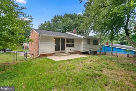 Exterior - 11523 Charlton Dr, Silver Spring, MD 20902 photo 4 of 8
