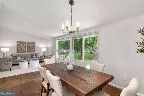 Dining - 11523 Charlton Dr, Silver Spring, MD 20902 photo 4 of 7