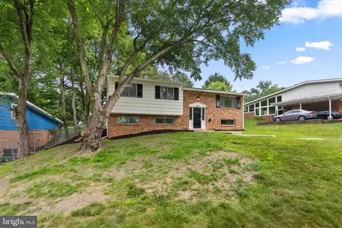 Exterior - 11523 Charlton Dr, Silver Spring, MD 20902 photo 2 of 8