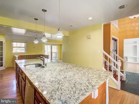 Kitchen - 208 Colesville Manor Dr, Silver Spring, MD 20904 photo 7 of 10