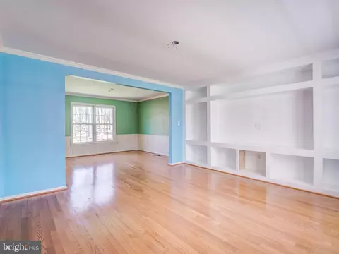 Living - 208 Colesville Manor Dr, Silver Spring, MD 20904 photo 1 of 11