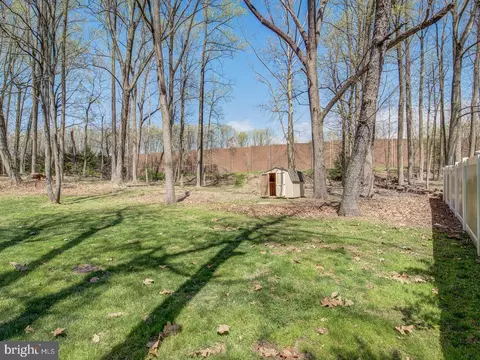 Exterior - 208 Colesville Manor Dr, Silver Spring, MD 20904 photo 7 of 10