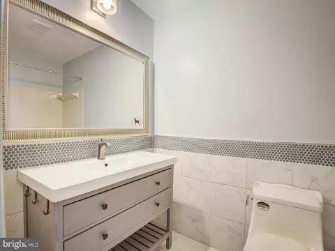 Bath - 208 Colesville Manor Dr, Silver Spring, MD 20904 photo 5 of 7