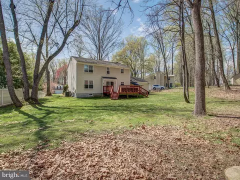 Exterior - 208 Colesville Manor Dr, Silver Spring, MD 20904 photo 6 of 10