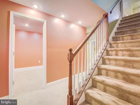 Entry Way - 208 Colesville Manor Dr, Silver Spring, MD 20904 photo 8 of 9