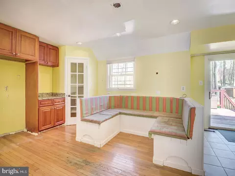 Kitchen - 208 Colesville Manor Dr, Silver Spring, MD 20904 photo 10 of 10