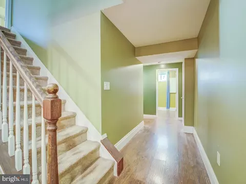 Entry Way - 208 Colesville Manor Dr, Silver Spring, MD 20904 photo 6 of 9