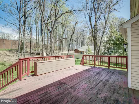 Exterior - 208 Colesville Manor Dr, Silver Spring, MD 20904 photo 9 of 10