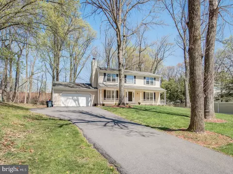 208 Colesville Manor Dr, Silver Spring, MD 20904