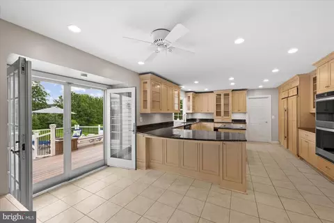 Kitchen - 17017 Spates Hill Rd, Poolesville, MD 20837 photo 1 of 7