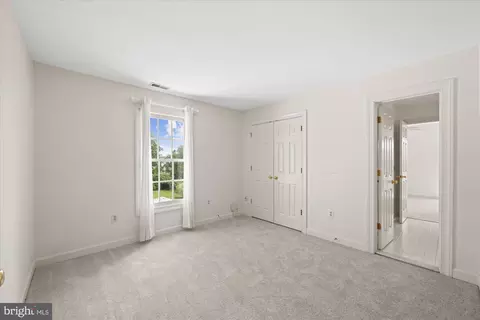 Bedroom - 17017 Spates Hill Rd, Poolesville, MD 20837 photo 3 of 4