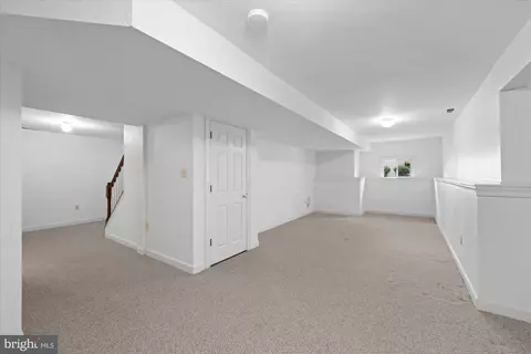 Entry Way - 17017 Spates Hill Rd, Poolesville, MD 20837 photo 8 of 8
