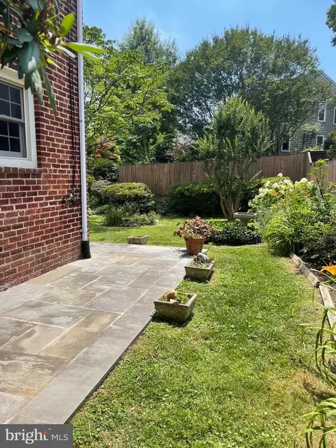 Exterior - 1908 Everest St, Silver Spring, MD 20902 photo 6 of 6